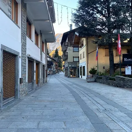 شقة Con 3 Da Letto In Centro