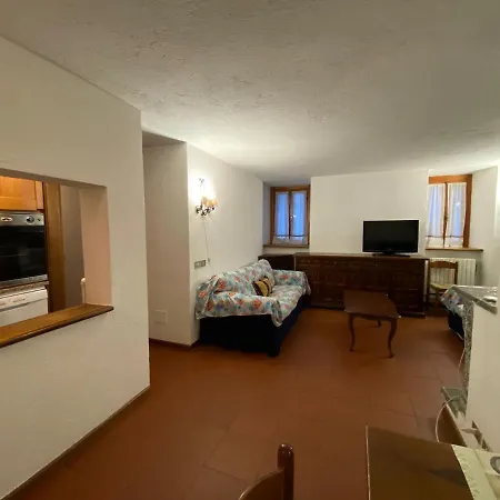 Con 3 Da Letto In Centro Appartement *