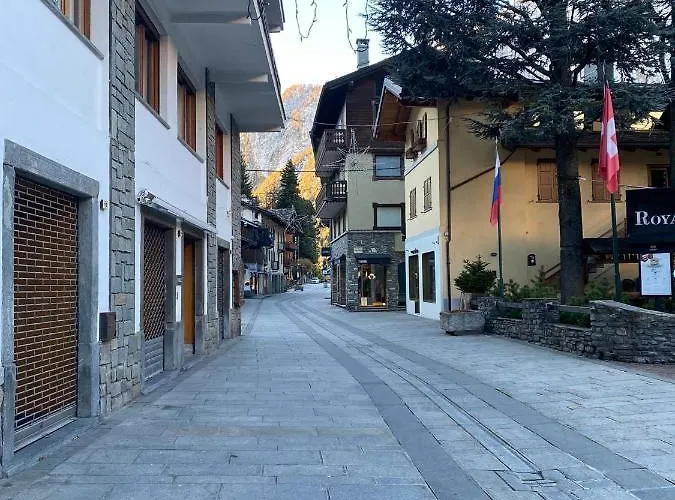 Apartment Con 3 Da Letto In Centro